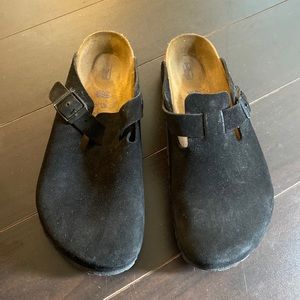 Black Birkenstock boston slides
